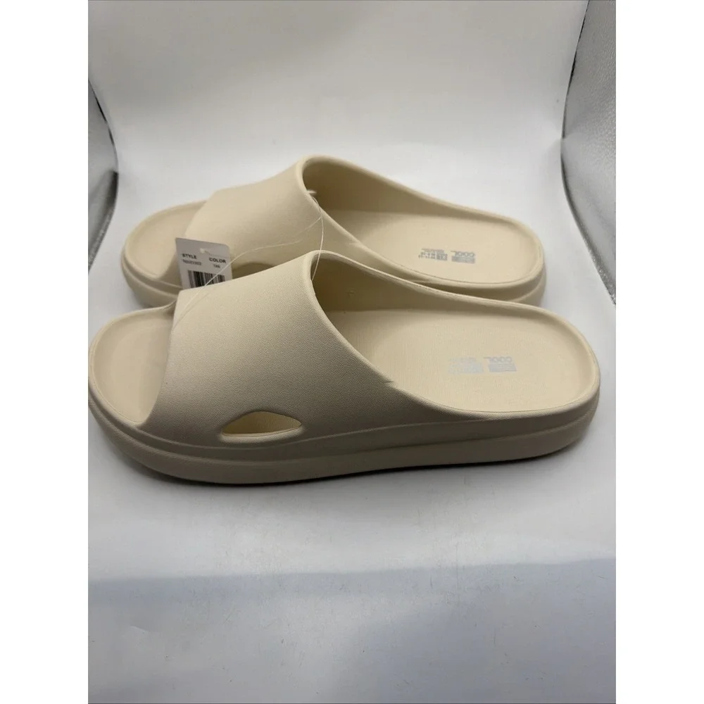 32‎ Degree Cool Cushion Slide, Wear anywhere, Size X-Large Tan. W 11-12, M 9-10
